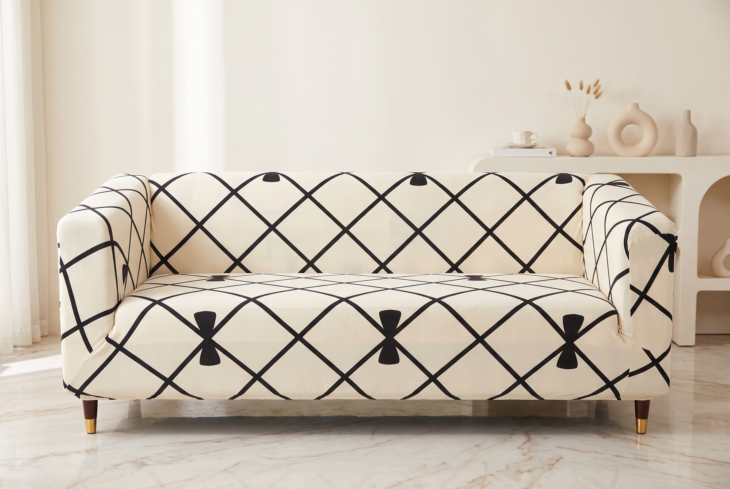 Lattice Weave 3-seater cover in Cream with black lattice